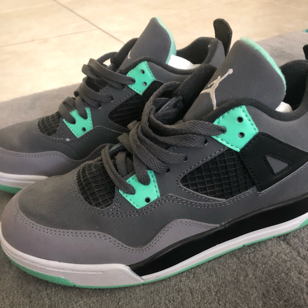 Air Jordan Cool Grey 4s